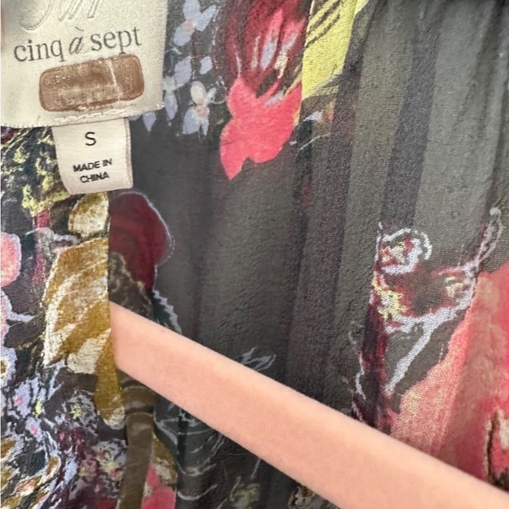 Cinq A Sept Women's Esmaralda 100% Silk Chiffon Black Floral Mock Neck Top Sz S - Picture 9 of 13